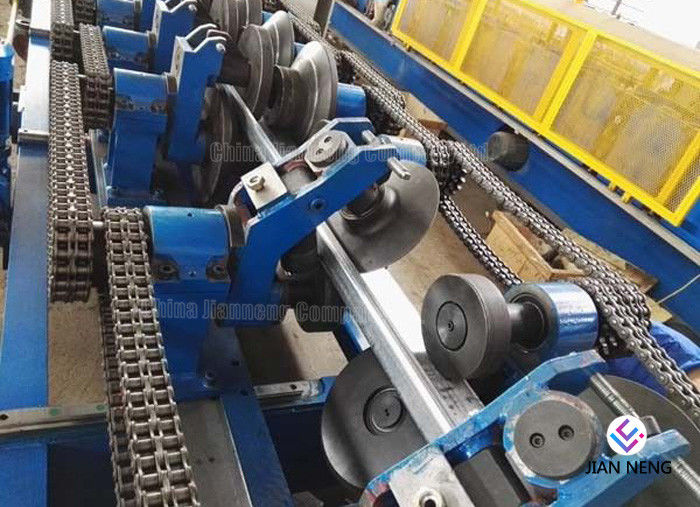 345 Mpa Buigende het Dakwerkmachine van het Machinemetaal met Cr12 Golfponsenvormen